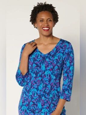 Susan Graver Printed Liquid Knit V-neck 3/4 Sleeve Top | Size XL